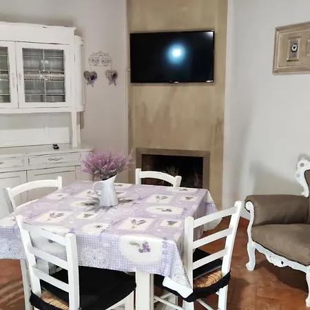 Villetta Profumo Di Bosco بيت للعطل *